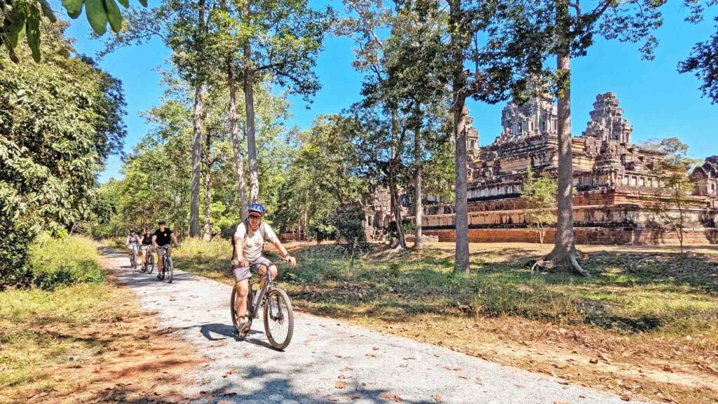Angkor Discovery by bike and hike in Siem Reap