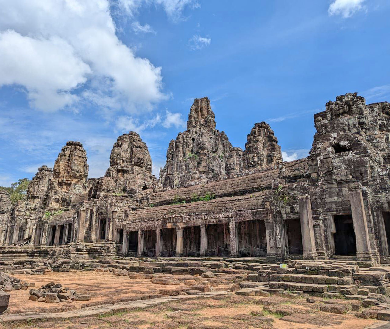 Bayon temple, the gigantic smiling rock