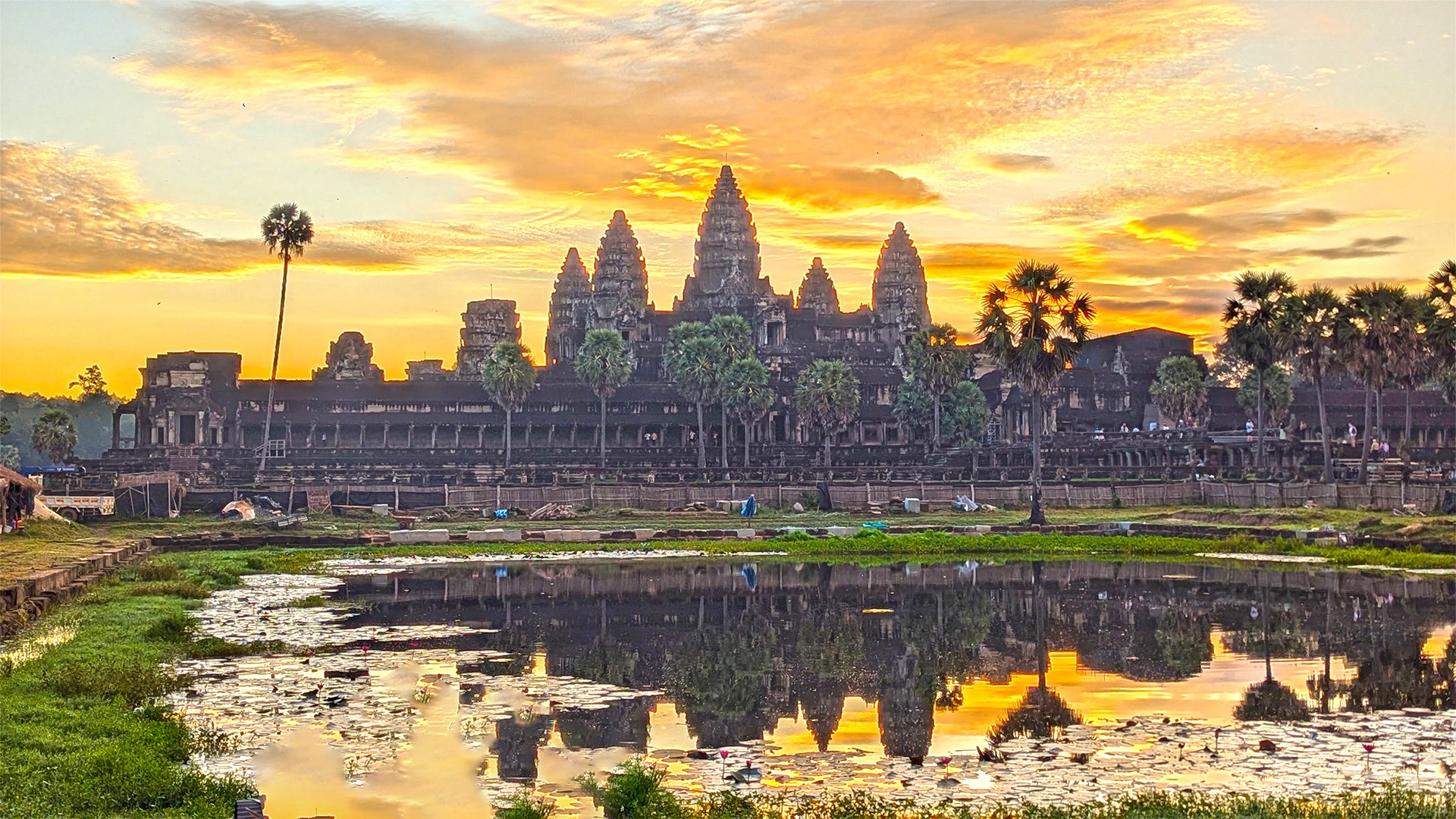 Spectacular Sunrise Viewing Point at Angkor Wat