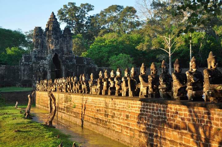 South gate of the Angkor Thom