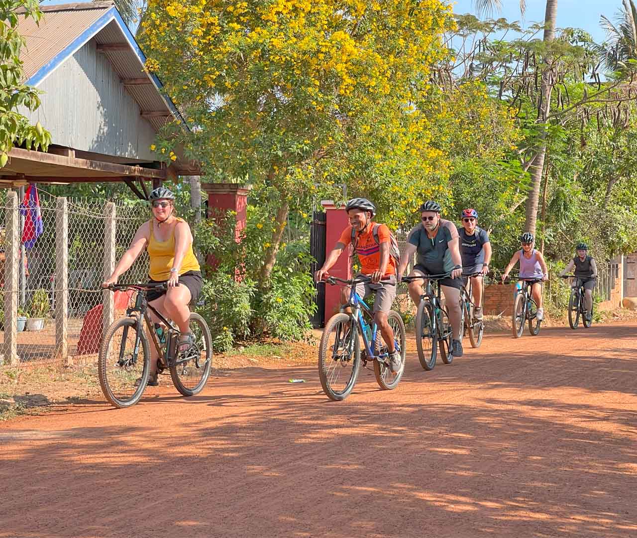 Siem Reap countryside cycling tour