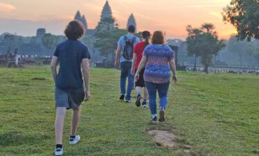 Sunrise Hiking Tour of the Angkor temple
