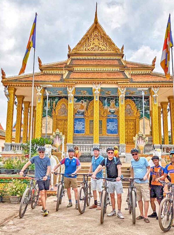 Meet new friend and biking holiday in Asia with local experts