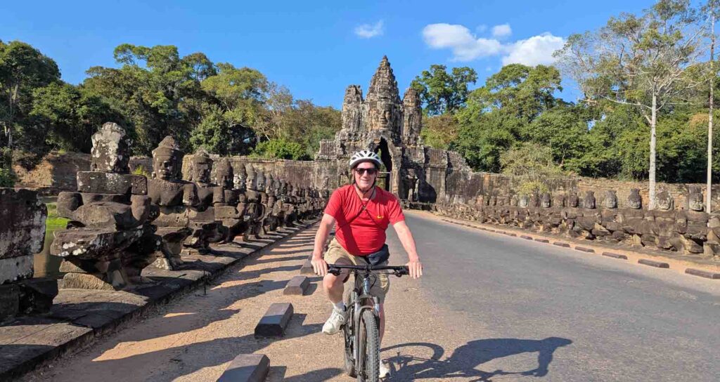 Angkor by bike acrobatic and culinary