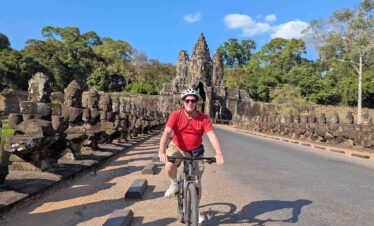 Angkor by bike acrobatic and culinary