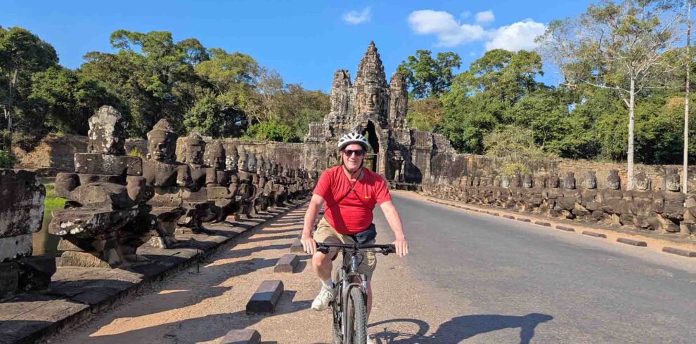 Angkor by bike acrobatic and culinary