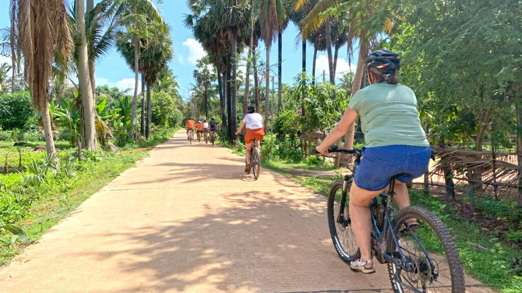 Biking tour of Cambodia Northern trail