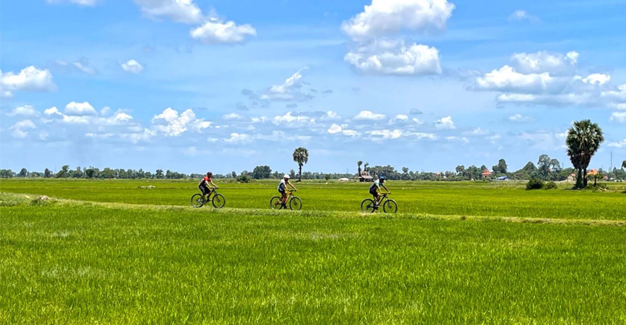 3-Day Cambodia Biking: Cycle West of Tonle Sap Trails & Countryside