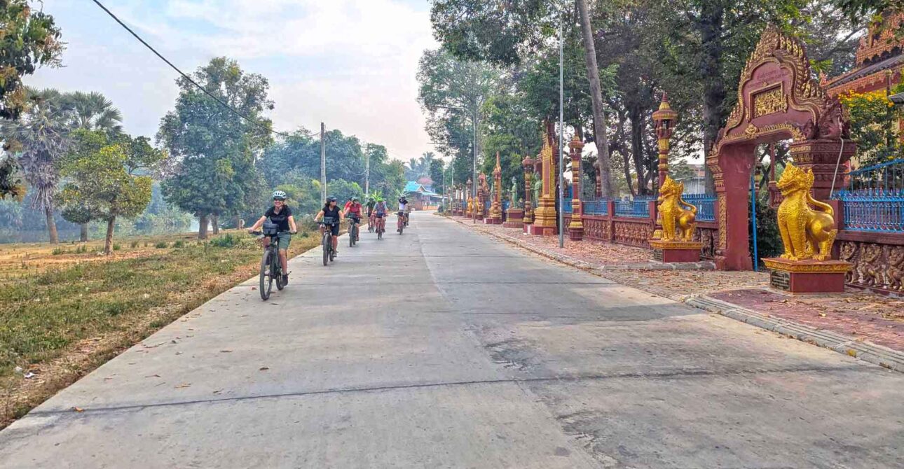 5 Days Cambodia Biking: Cycle North of Cambodia Trail, Temples & Daily Life