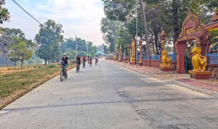 5 Days Cambodia Biking: Cycle North of Cambodia Trail, Temples & Daily Life