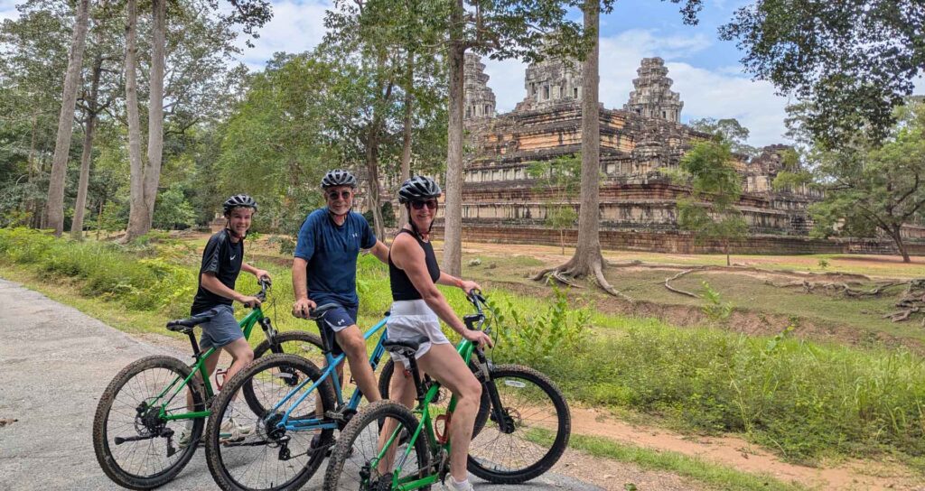 Siem Reap daily cycling tours