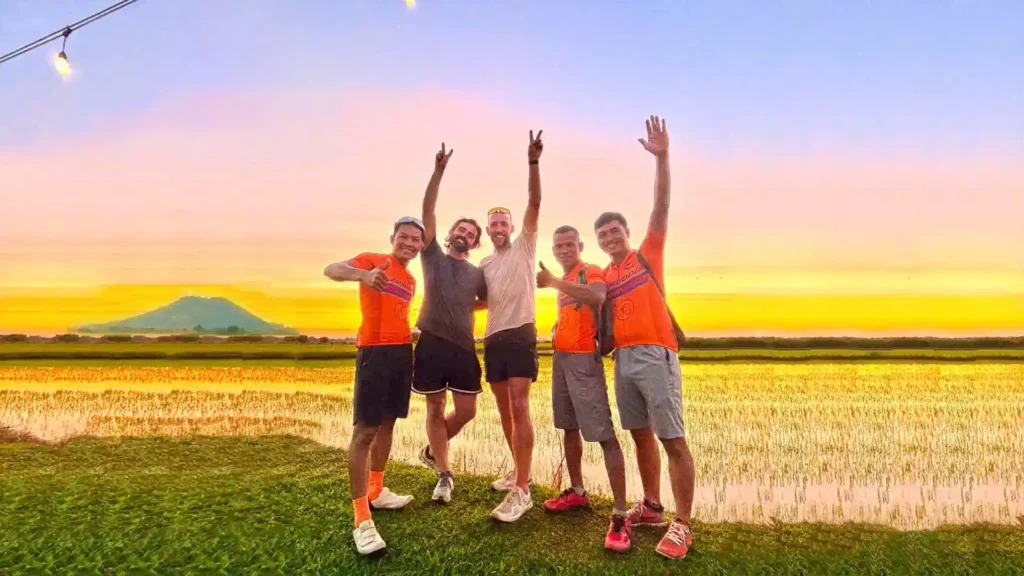 Sunset the Siem Reap countryside, twilight cycling tour
