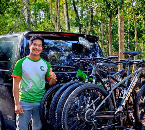 Ground support crew and professional driver from Elephant bike tours