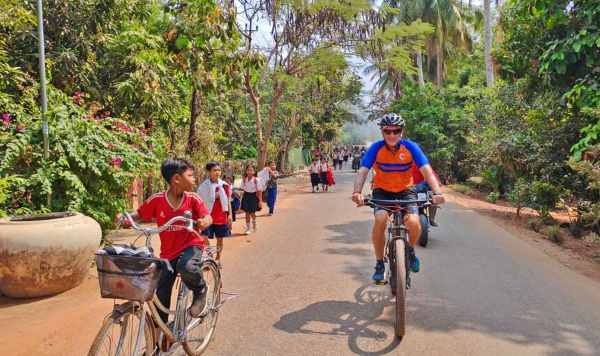Cycle North of Cambodia Trail, Temples & Daily Life